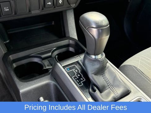 Used 2022 Toyota Tacoma TRD Sport w/ TRD Premium Sport Package AWD/4WD image 25