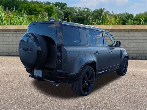 New 2026 Land Rover Defender 110 V8 image 4