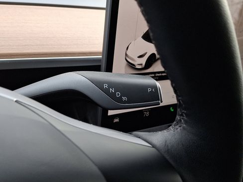 Used 2023 Tesla Model Y Long Range image 13