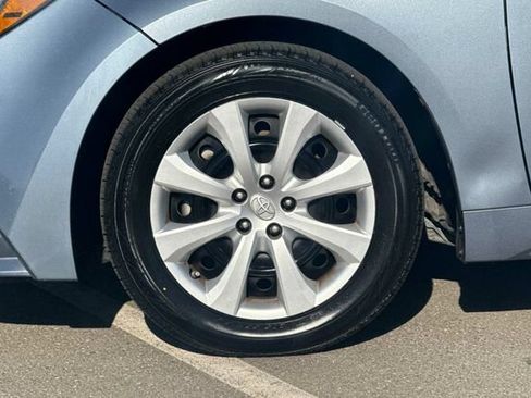 Used 2022 Toyota Corolla LE FWD image 23