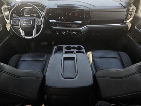 Used 2024 GMC Sierra 1500 SLT image 31