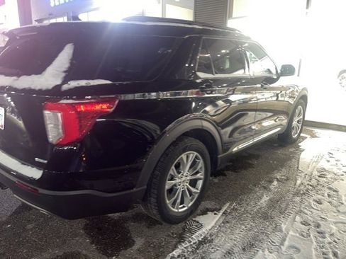 Used 2020 Ford Explorer XLT w/ Equipment Group 202A image 5