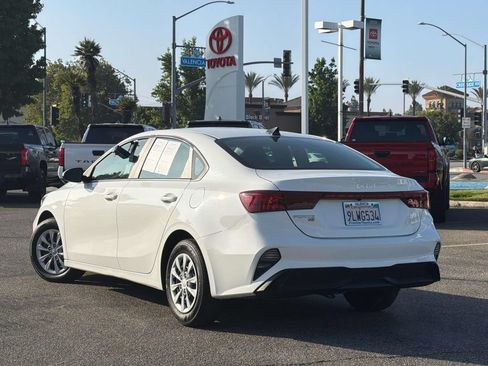 Used 2024 Kia Forte LX FWD image 5