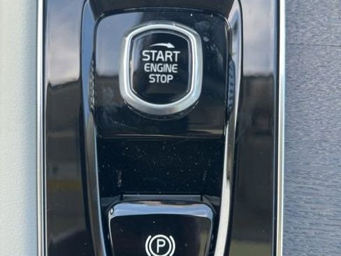 New 2026 Volvo XC90 B6 Ultra w/ Protection Package image 17