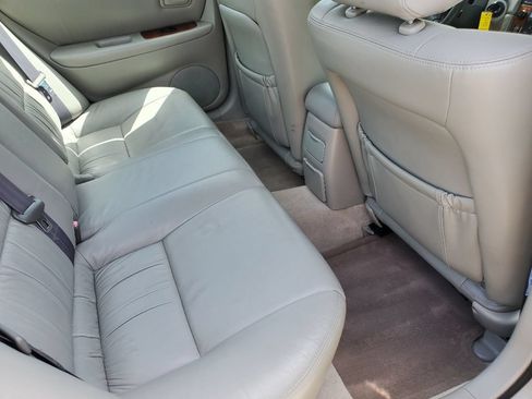 Used 2001 Lexus ES 330 FWD image 31