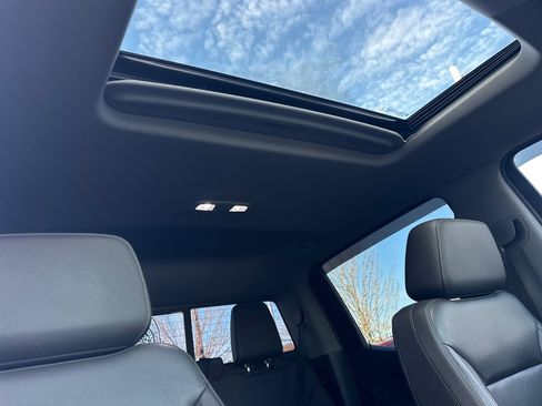 Used 2019 GMC Sierra 1500 SLT w/ SLT Premium Plus Package image 16