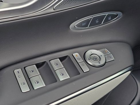 New 2026 Genesis GV70 2.5T Advanced image 32