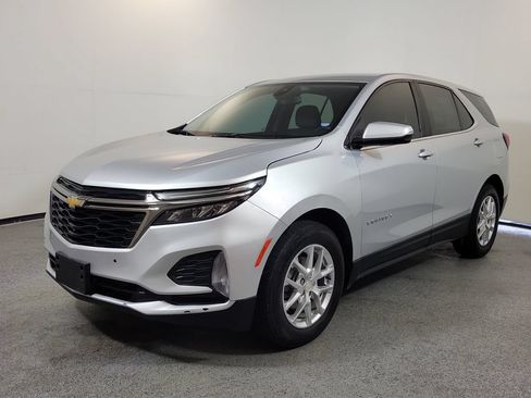Used 2022 Chevrolet Equinox LT FWD image 3