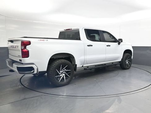 Used 2023 Chevrolet Silverado 1500 Custom AWD/4WD image 4