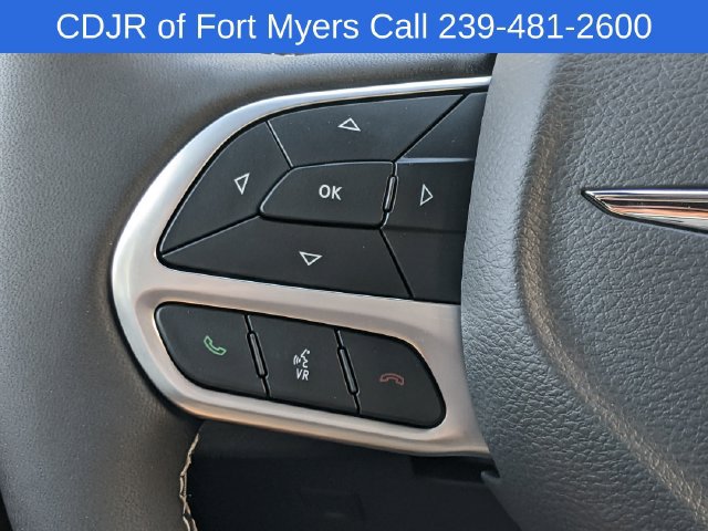 New 2026 Chrysler Pacifica Select FWD image 18