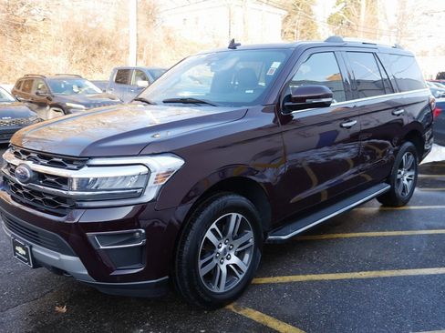 Used 2023 Ford Expedition Limited image 4