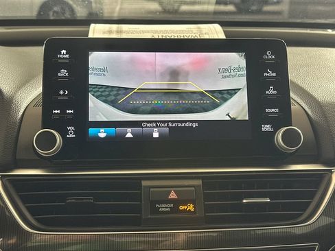 Used 2018 Honda Accord Sport image 4