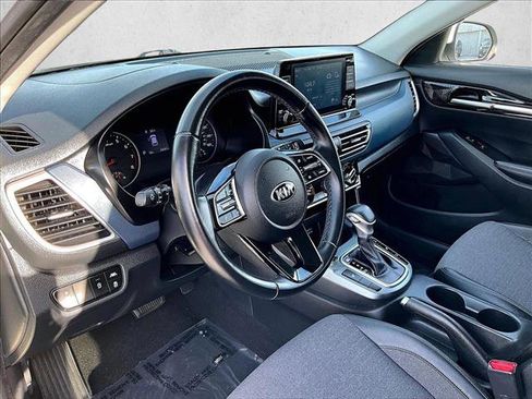 Used 2021 Kia Seltos S image 14
