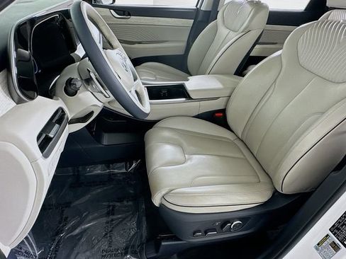 Used 2023 Hyundai Palisade Calligraphy w/ Cargo Package FWD image 9