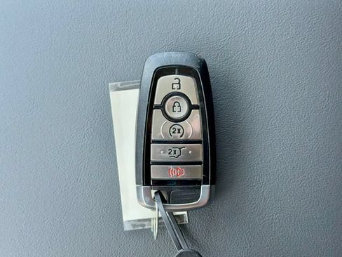 Used 2025 Ford Explorer Active w/ Active Comfort Package AWD/4WD image 34
