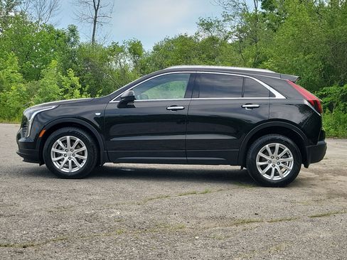 Used 2022 Cadillac XT4 Luxury w/ Cold Weather Package AWD/4WD image 8