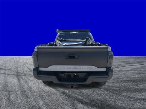 Used 2021 Toyota Tacoma TRD Off-Road AWD/4WD image 5