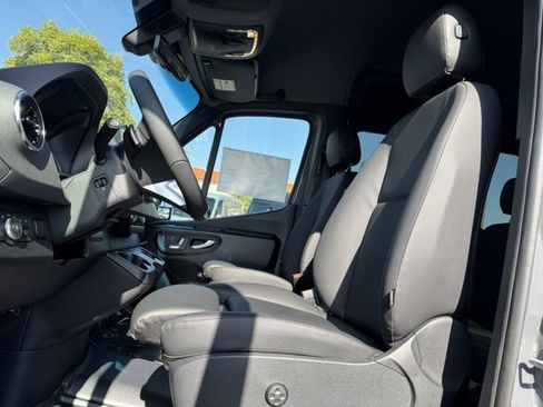 New 2026 Mercedes-Benz Sprinter 2500 image 2