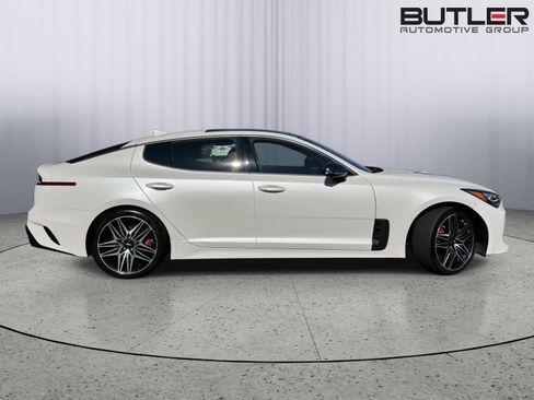 Used 2022 Kia Stinger GT2 w/ Red Interior Color Package image 10