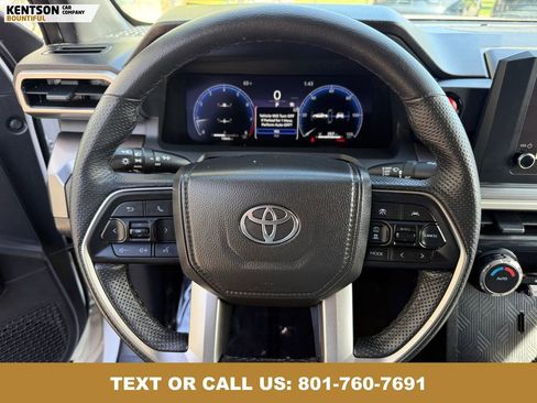 Used 2025 Toyota Tacoma TRD Off-Road image 17