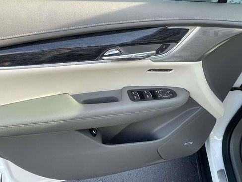 Used 2020 Cadillac XT6 Premium Luxury AWD/4WD image 19
