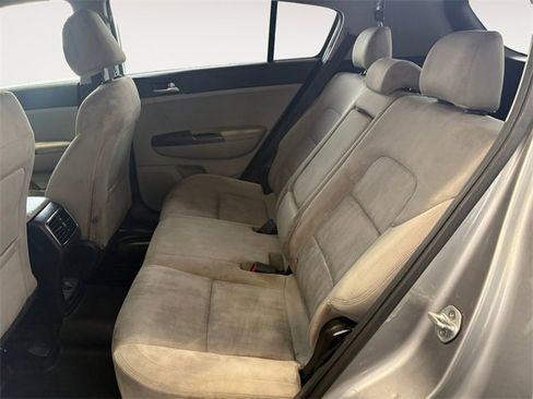 Used 2020 Kia Sportage LX image 11