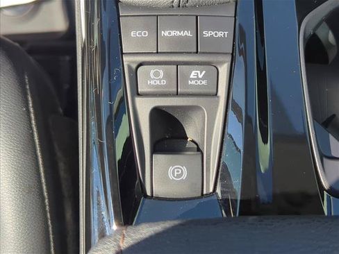 Used 2025 Toyota Camry XLE w/ Premium Plus Package FWD image 15