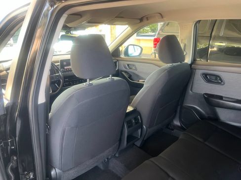 Used 2023 Nissan Rogue S AWD/4WD image 9