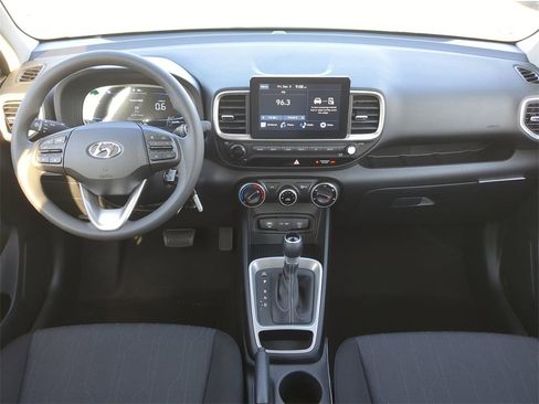 New 2026 Hyundai Venue SE image 16