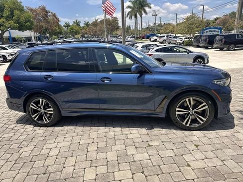 Used 2021 BMW X7 xDrive40i w/ M Sport Package AWD/4WD image 19