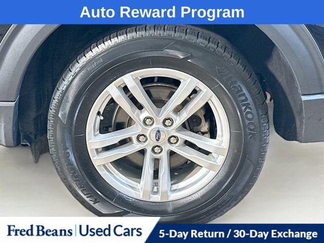 Used 2023 Ford Explorer XLT w/ Equipment Group 202A AWD/4WD image 8
