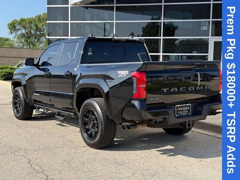 Used 2024 Toyota Tacoma TRD Sport w/ TRD Sport Premium Package AWD/4WD image 5