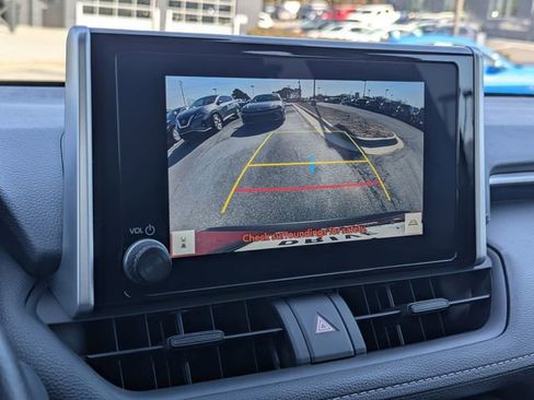 Used 2024 Toyota RAV4 XLE w/ Convenience Package image 21