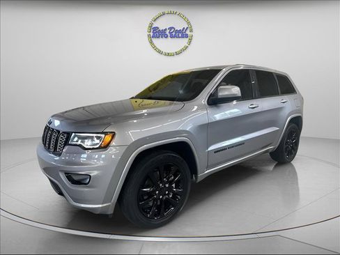 Used 2021 Jeep Grand Cherokee Laredo X AWD/4WD image 1