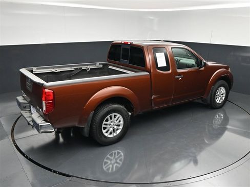 Used 2017 Nissan Frontier SV w/ SV Value Truck Package AWD/4WD image 24