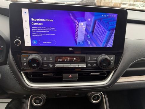 Used 2024 Toyota Grand Highlander Platinum image 28