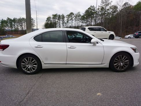 Used 2016 Lexus LS 460 w/ Comfort Package image 23