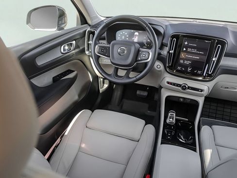 Used 2020 Volvo XC40 T5 Inscription w/ Protection Package Premier AWD/4WD image 28
