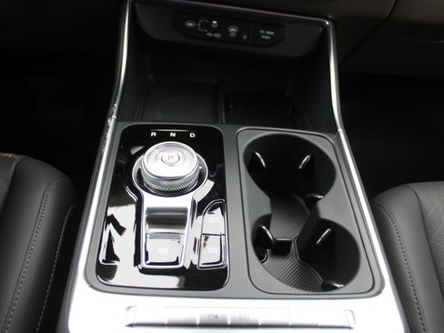 New 2026 Kia Carnival EX FWD image 40