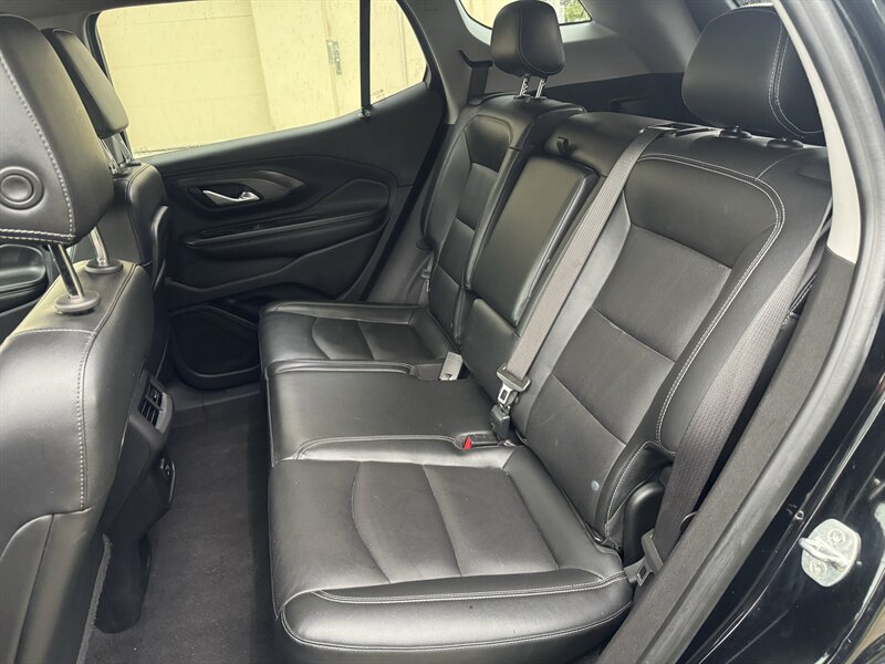 Used 2022 GMC Terrain SLT AWD/4WD image 15