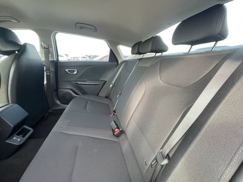 New 2026 Kia K4 FWD image 25