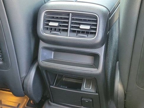 Used 2023 Mercedes-Benz GLE 350 w/ Premium Package image 6