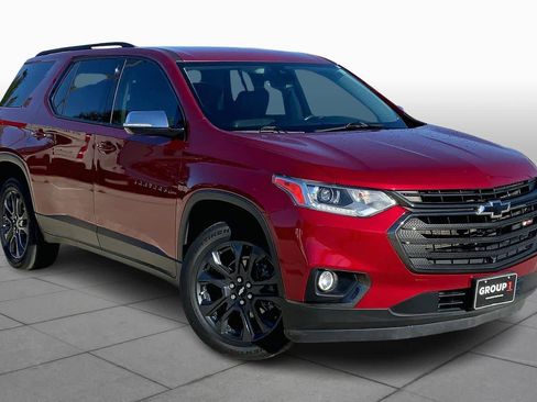 Used 2021 Chevrolet Traverse RS image 3