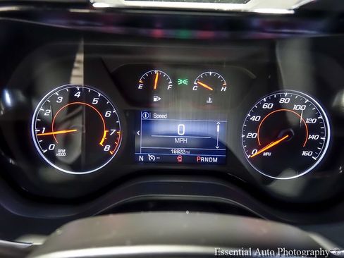 Used 2024 Chevrolet Camaro LT RWD image 4