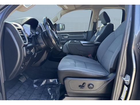 Used 2020 RAM 1500 Big Horn AWD/4WD image 12
