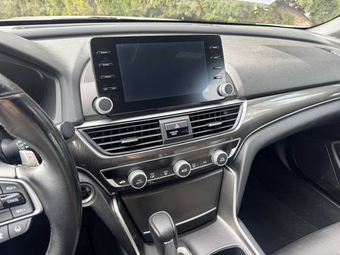 Used 2019 Honda Accord Sport image 14