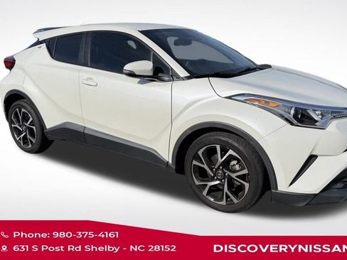 Used 2019 Toyota C-HR XLE image 2