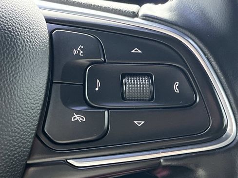 Used 2024 Buick Envista Avenir FWD image 33