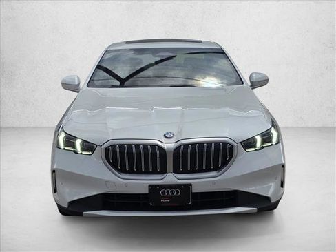 Used 2026 BMW 530i xDrive AWD/4WD image 2