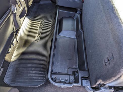 Used 2015 Ford F350 Lariat w/ Lariat Ultimate Package image 41